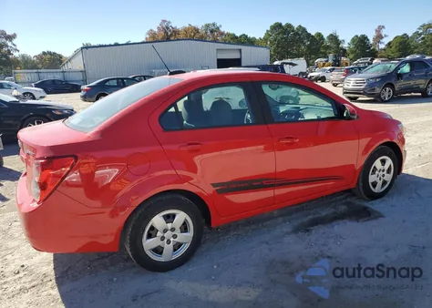 2015 Chevrolet Sonic Ls z USA, uszkodzony, nr VIN 1G1JA5SG6F4128424